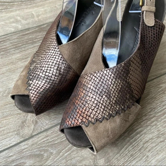 Henry Beguelin Snakeskin Embossed Leather Peep  Toe Wood Heel Platform Sandals - Picture 2 of 14